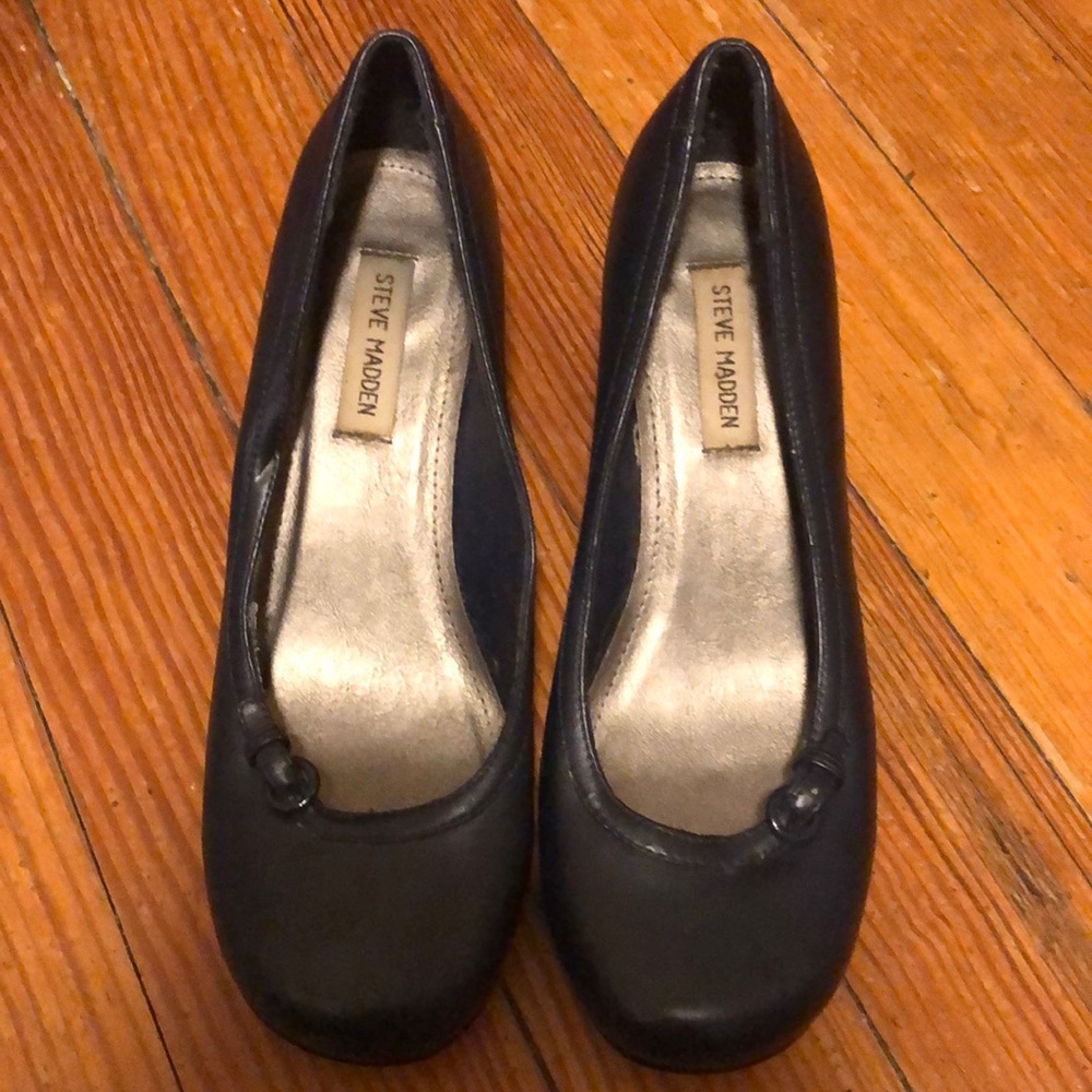 Navy Steve Madden pumps